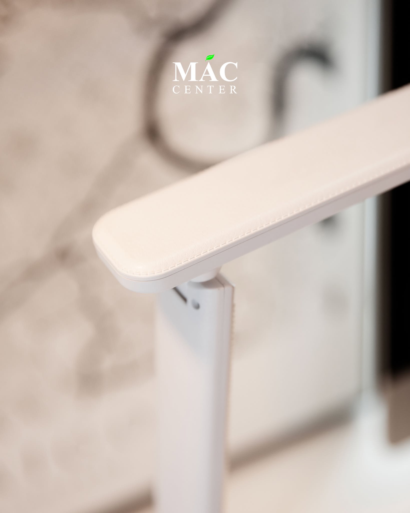 Đèn bàn Motom GST006