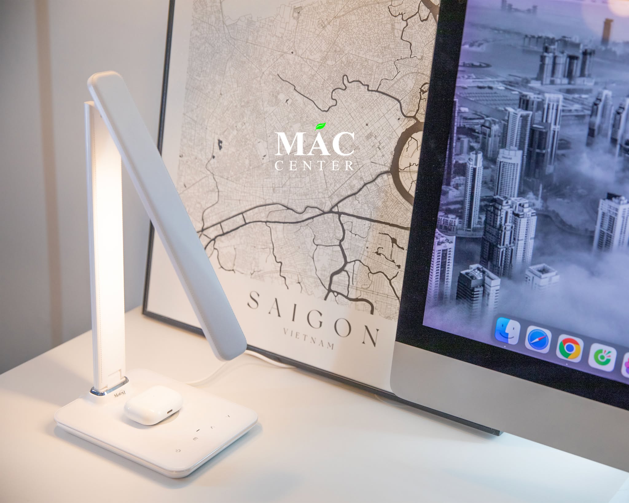 Đèn bàn Motom GST006