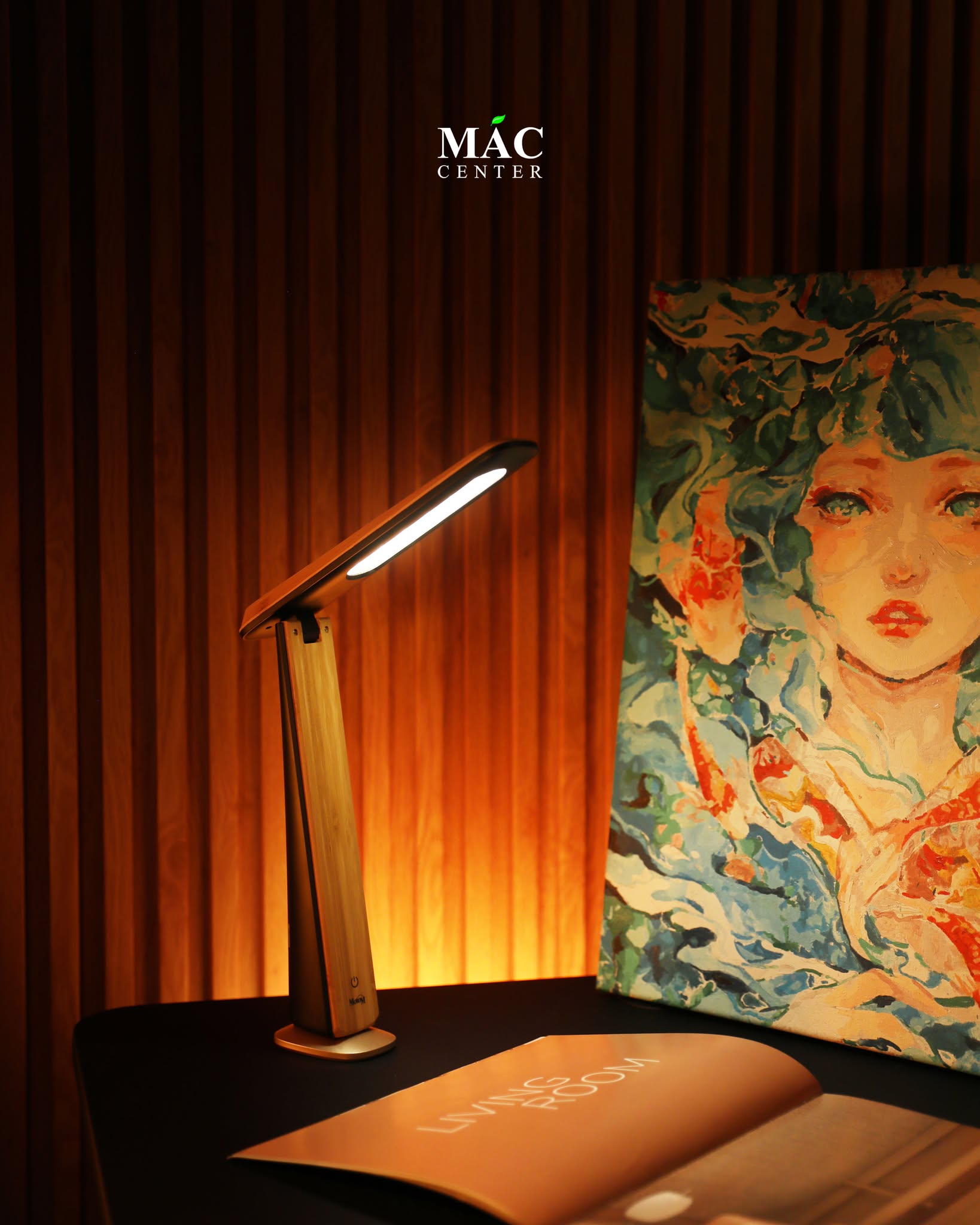 Đèn bàn Motom GST017B