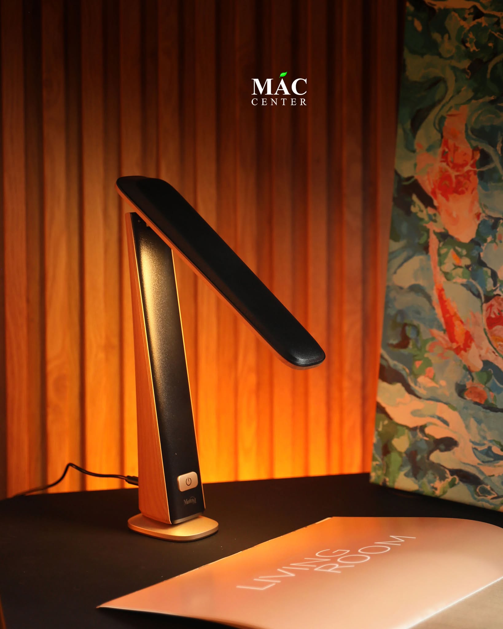 Đèn bàn Motom GST018B Đèn bàn Motom GST018B