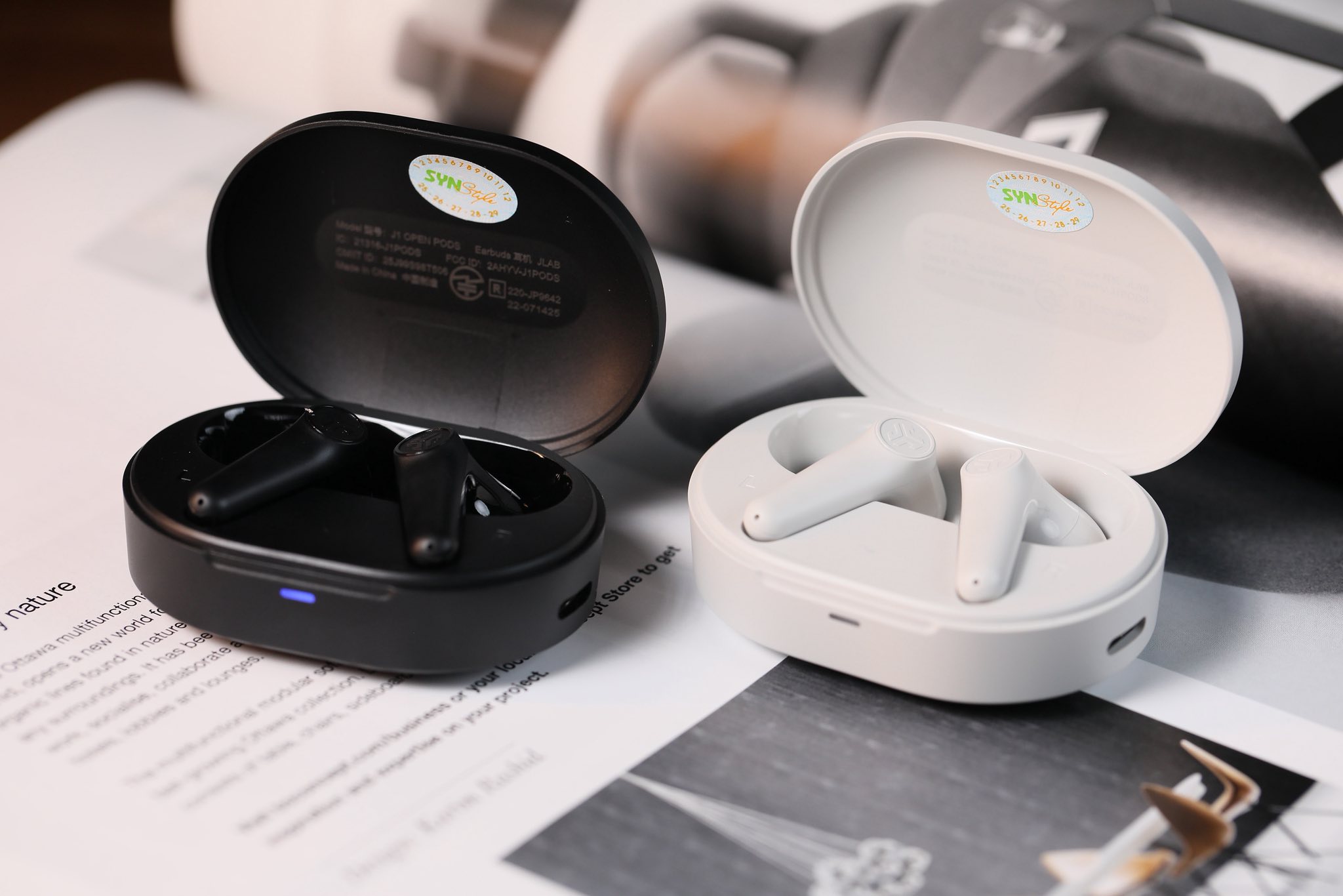 Tai nghe JLab J1 Open Pods Black