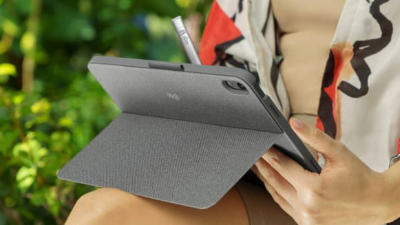 Bàn phím Logitech Combo Touch for iPad