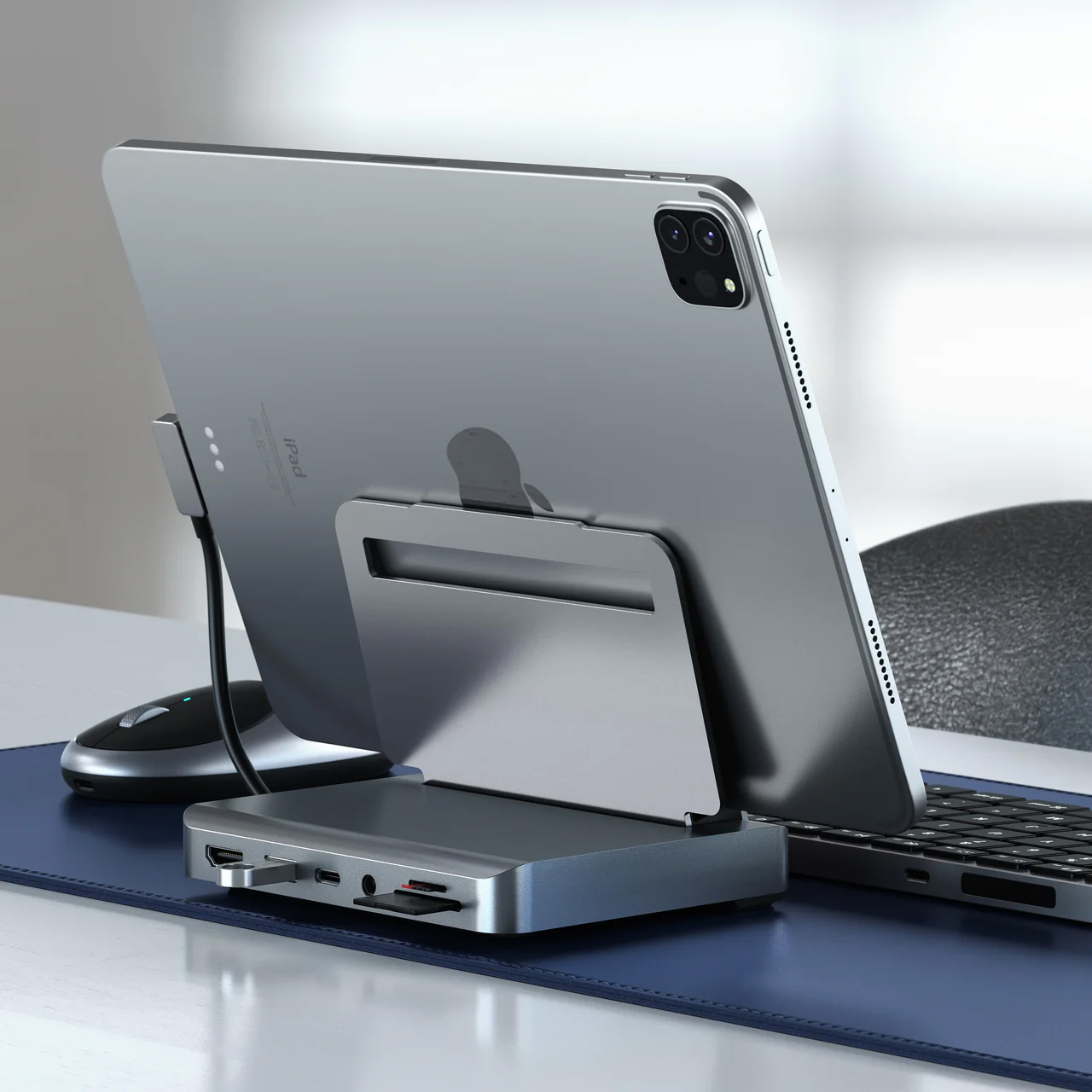 Satechi Aluminum Stand & Hub for iPad Pro